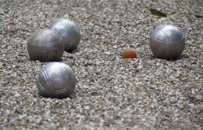 Aménagement_jardin_:_comment_construire_un_terrain_de_pétanque_authentique_?